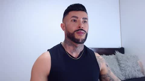 Snapshot of maximus_golden chatting on 10-08-25, 04:21 Independent Model online show from 10-08-25, 04:21