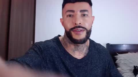 Snapshot of maximus_golden chatting on 10-18-25, 05:32 Independent Model online show from 10-18-25, 05:32