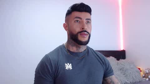 Snapshot of maximus_golden chatting on 10-19-25, 12:22 Independent Model online show from 10-19-25, 12:22