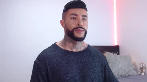 Snapshot of maximus_golden chatting on 10-25-25, 03:58 Independent Model online show from 10-25-25, 03:58