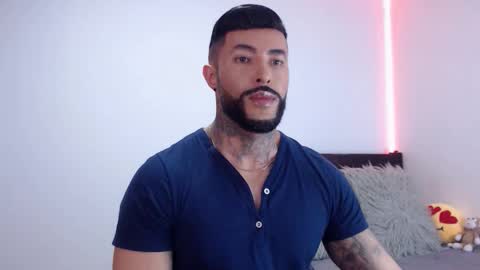 Snapshot of maximus_golden chatting on 10-26-25, 01:55 Independent Model online show from 10-26-25, 01:55