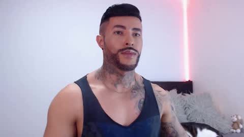 Snapshot of maximus_golden chatting on 10-27-25, 02:48 Independent Model online show from 10-27-25, 02:48