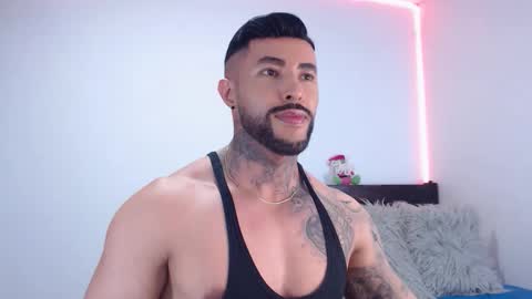 Snapshot of maximus_golden chatting on 12-05-25, 04:32 Independent Model online show from 12-05-25, 04:32