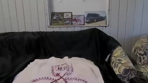 Max online show from 01-05-25, 03:22