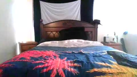 Max online show from 02-11-26, 12:37