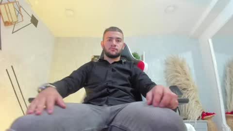 Maximus online show from 05-16-26, 11:42