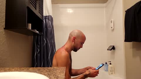 Snapshot of maximusdemitrious chatting on 09-13-25, 01:05 maximusdemitrious online show from 09-13-25, 01:05