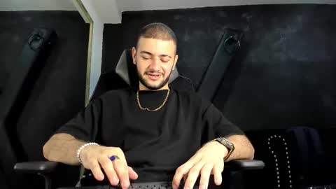 Maximus online show from 10-06-25, 03:37