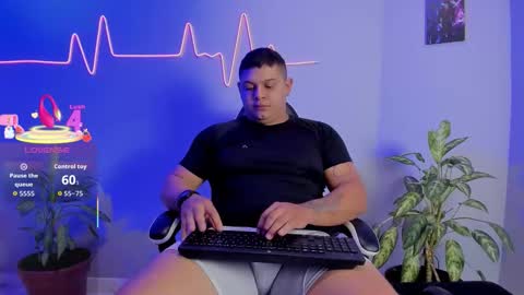 Maximus online show from 11-20-25, 01:06