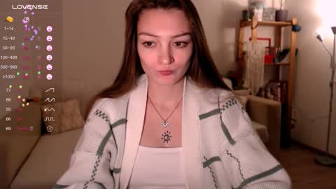 Maxine online show from 11-17-25, 01:28