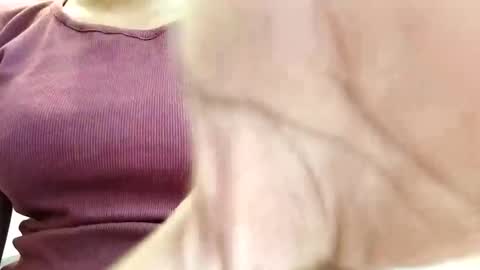 Dorea online show from 04-22-26, 02:36