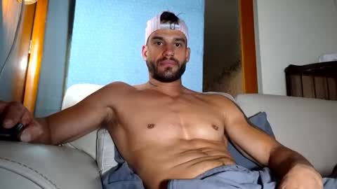 Snapshot of maxpac_rocco chatting on 11-23-25, 04:01 Luca Dominus online show from 11-23-25, 04:01