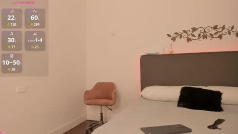 Snapshot of maxstrong01 chatting on 01-25-25, 01:08 Max online show from 01-25-25, 01:08