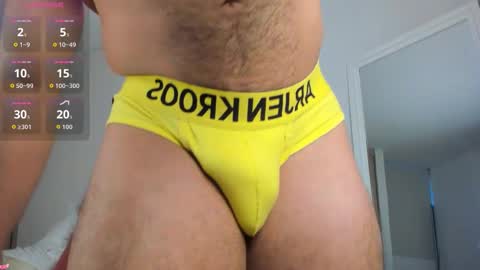 Snapshot of maxstrong01 chatting on 09-30-25, 10:48 Max online show from 09-30-25, 10:48