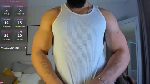 Snapshot of maxstrong01 chatting on 11-21-25, 04:49 Max online show from 11-21-25, 04:49