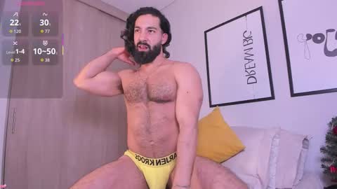 Snapshot of maxstrong01 chatting on 12-16-25, 10:48 Max online show from 12-16-25, 10:48