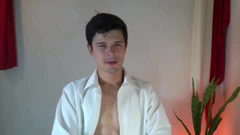 Max online show from 02-14-25, 03:22