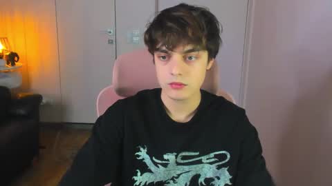 Max online show from 03-12-26, 08:15