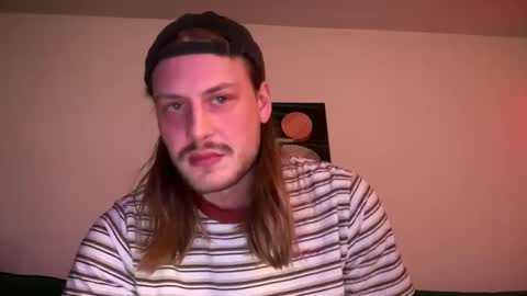 Snapshot of maxwatts95 chatting on 01-28-25, 01:50 Max Watts online show from 01-28-25, 01:50