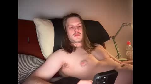 Snapshot of maxwatts95 chatting on 02-02-25, 07:57 Max Watts online show from 02-02-25, 07:57