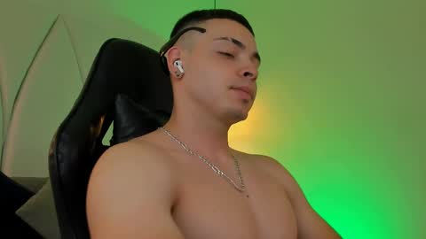 MAX online show from 03-06-25, 10:47