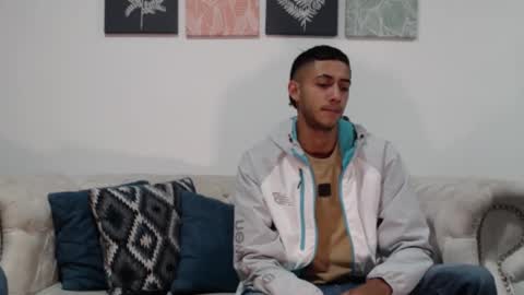 maxwolf18 online show from 10-22-25, 12:44