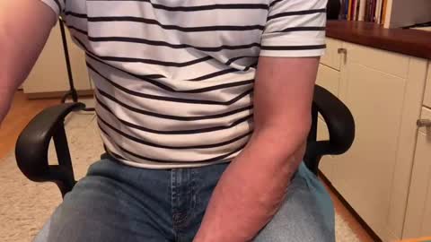 Snapshot of maxx_martin chatting on 12-03-24, 05:09 Max online show from 12-03-24, 05:09