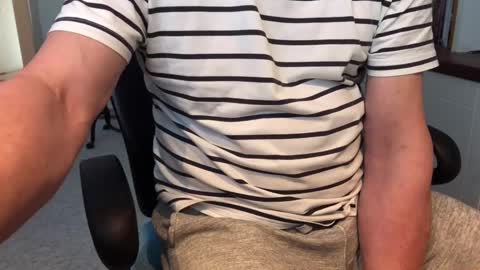 Snapshot of maxx_martin chatting on 12-11-24, 08:26 Max online show from 12-11-24, 08:26