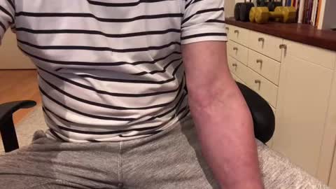 Snapshot of maxx_martin chatting on 12-13-24, 01:55 Max online show from 12-13-24, 01:55