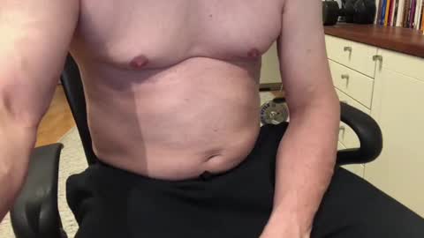 Snapshot of maxx_martin chatting on 02-21-25, 05:46 Max online show from 02-21-25, 05:46