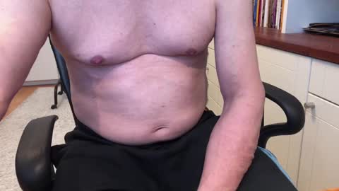 Snapshot of maxx_martin chatting on 02-25-25, 07:31 Max online show from 02-25-25, 07:31