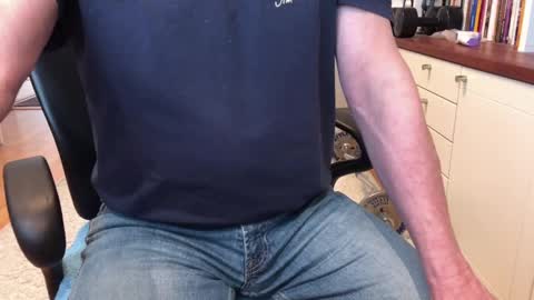 Snapshot of maxx_martin chatting on 03-03-25, 12:05 Max online show from 03-03-25, 12:05