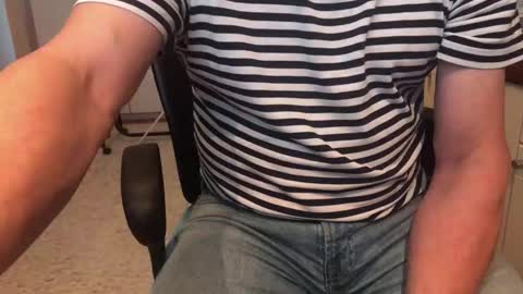 Snapshot of maxx_martin chatting on 10-08-25, 06:55 Max online show from 10-08-25, 06:55