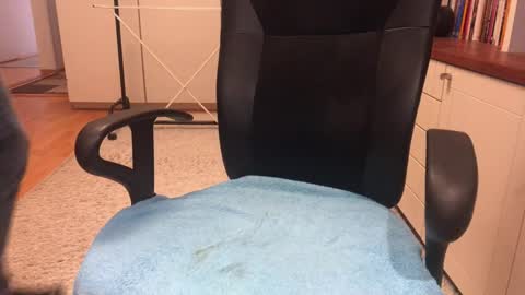 Snapshot of maxx_martin chatting on 10-27-25, 05:55 Max online show from 10-27-25, 05:55