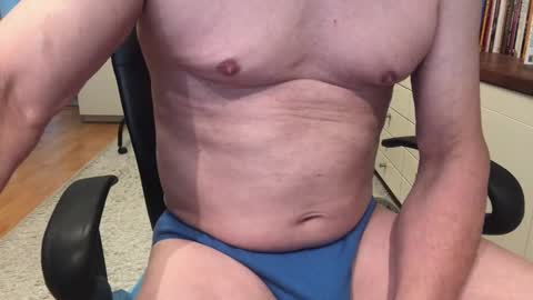 Snapshot of maxx_martin chatting on 10-29-25, 07:32 Max online show from 10-29-25, 07:32