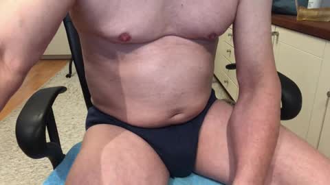 Snapshot of maxx_martin chatting on 11-27-25, 07:54 Max online show from 11-27-25, 07:54