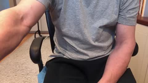 Max online show from 01-12-26, 08:52