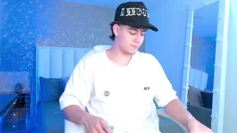Maxxi online show from 07-17-26, 05:07