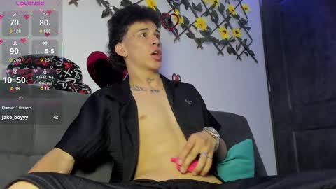 Max online show from 02-07-26, 03:43