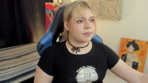 Maxine Minx online show from 01-09-25, 06:27