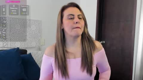 Snapshot of maxzy_star chatting on 02-06-26, 03:04 Victoria online show from 02-06-26, 03:04