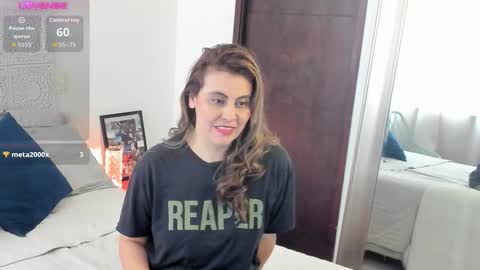 Snapshot of maxzy_star chatting on 02-14-26, 02:14 Victoria online show from 02-14-26, 02:14