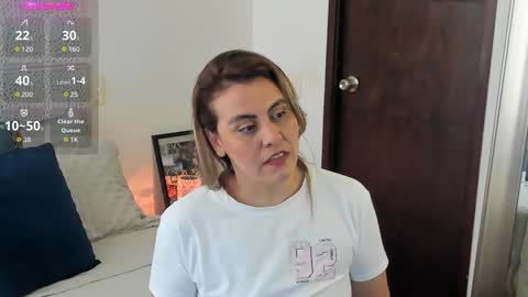 Snapshot of maxzy_star chatting on 02-15-26, 04:36 Victoria online show from 02-15-26, 04:36