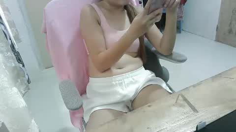 Snapshot of may171822 chatting on 10-04-25, 03:15 may online show from 10-04-25, 03:15