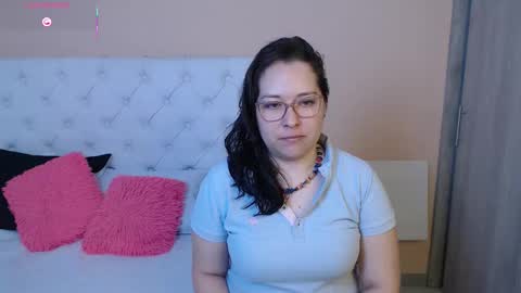 Snapshot of may_bloom chatting on 01-13-26, 07:08 May online show from 01-13-26, 07:08