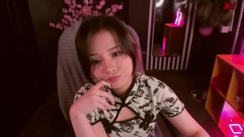 Snapshot of may_lings chatting on 05-13-26, 11:29 may_lings online show from 05-13-26, 11:29