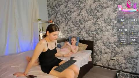 Leila online show from 10-23-25, 10:03