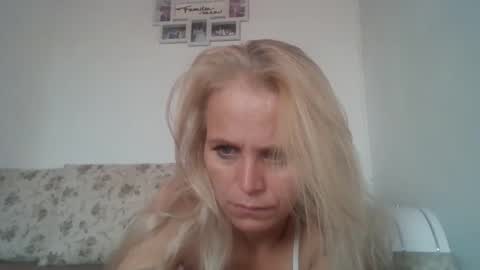 maya0087 online show from 10-09-25, 07:28