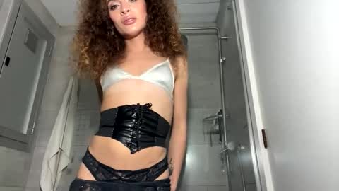 Snapshot of maya632713 chatting on 10-17-25, 07:27 Maya transgirl online show from 10-17-25, 07:27