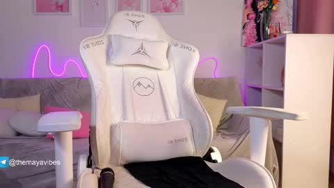 Maya online show from 02-03-26, 06:16